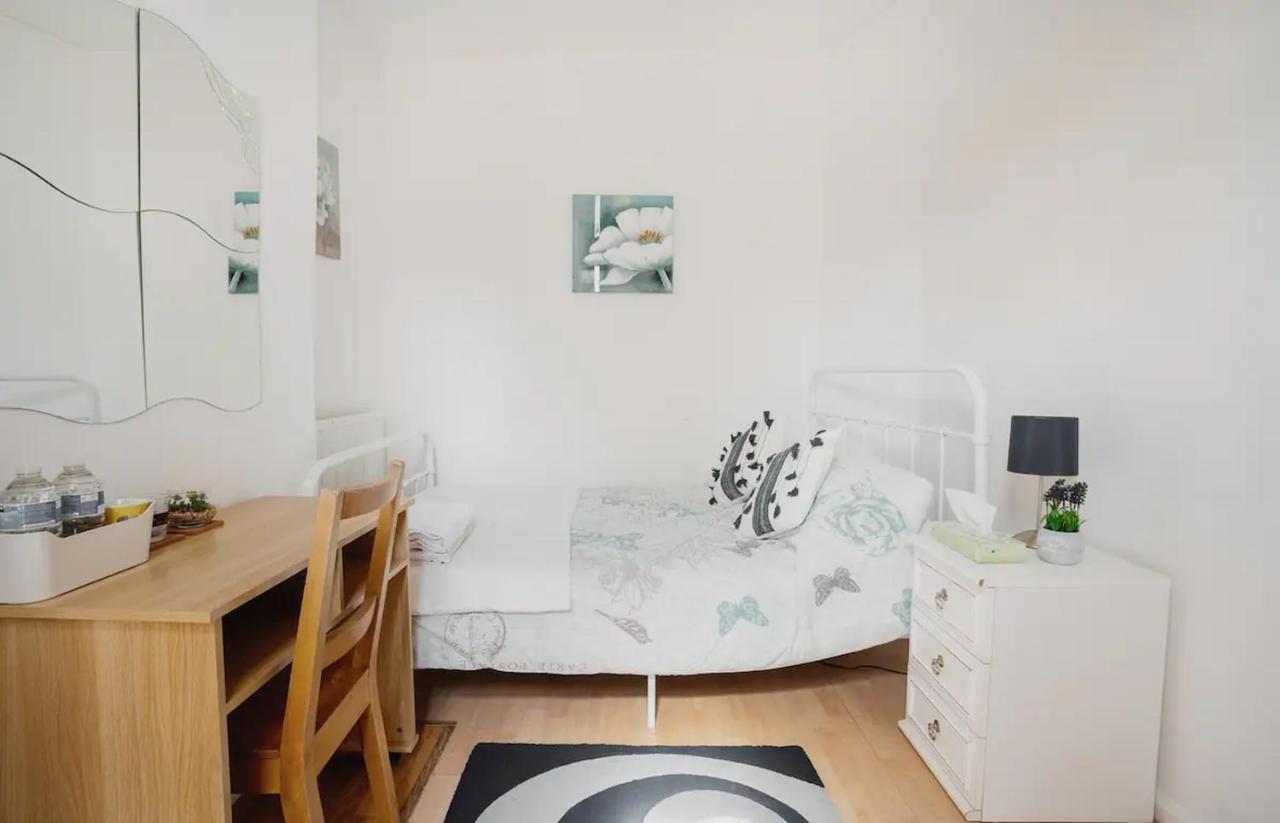Homestay Near Tottenham Hotspur Stadium London Exterior foto